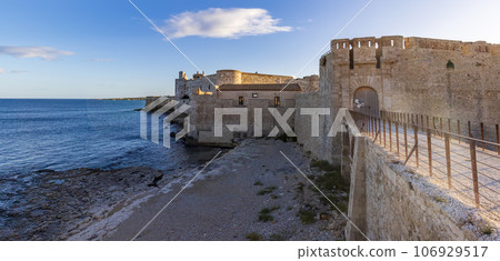 Castle at Ortigia 106929517