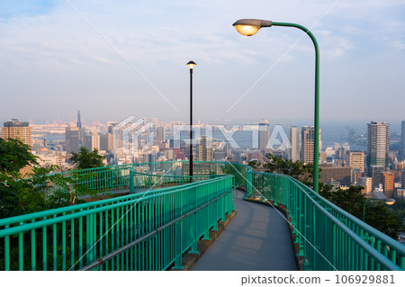 Kobe City, Hyogo Prefecture Venus Bridge and the cityscape of Kobe City at dusk Kobe City, Hyogo Prefecture Venus Bridge and the cityscape of Kobe City at dusk 106929881