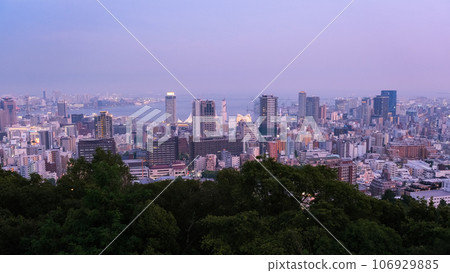 兵庫縣神戶市 從維納斯露台看黃昏的神戶市 兵庫縣神戶市 從維納斯露台看黃昏的神戶市 106929885