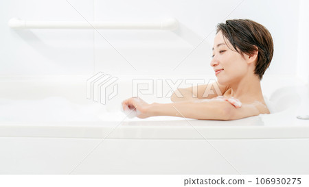 Bubble bath bath time healing 106930275
