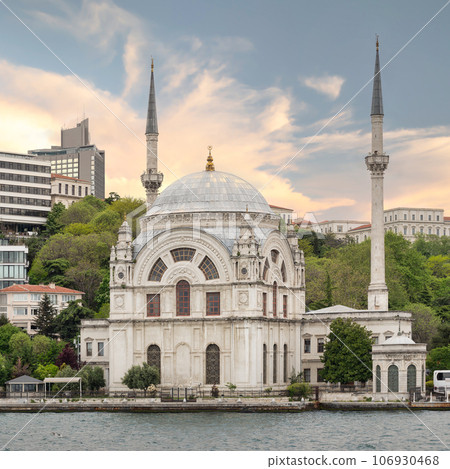View from Bosphorus strait overlooking Baroque Dolmabahce Mosque, Kabatas, Beyoglu district, Istanbul, Turkey View from Bosphorus strait overlooking Baroque Dolmabahce Mosque, Kabatas, Beyoglu district, Istanbul, Turkey 106930468
