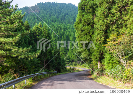 Beautiful scenery of Mt. Mihira in Maniwa City, Okayama Prefecture, Japan Beautiful scenery of Mt. Mihira in Maniwa City, Okayama Prefecture, Japan 106930469