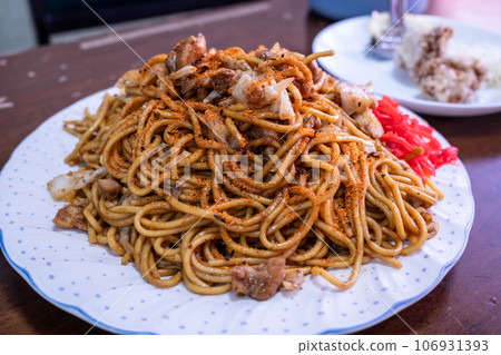 Delicious Hiruzen Yakisoba from Hiruzen Plateau in Okayama Prefecture, Japan 106931393