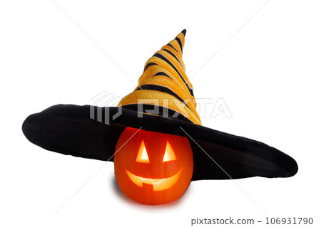 Halloween pumpkin in oversized hat 106931790