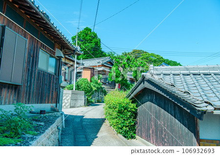Ordinary daily life in Teshima 106932693