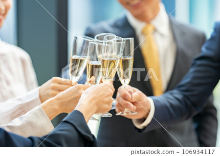 商業歡呼 106934117