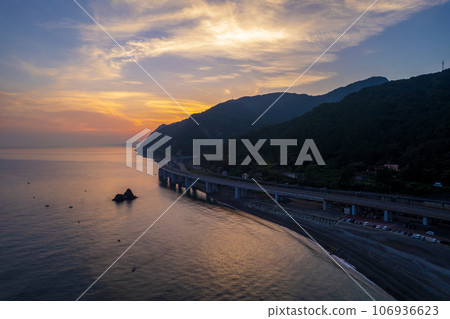 Drone/Aerial Photography|Oyashirazu Coast in the early morning (around Oyashirazu Pier Park) Drone/Aerial Photography|Oyashirazu Coast in the early morning (around Oyashirazu Pier Park) 106936623