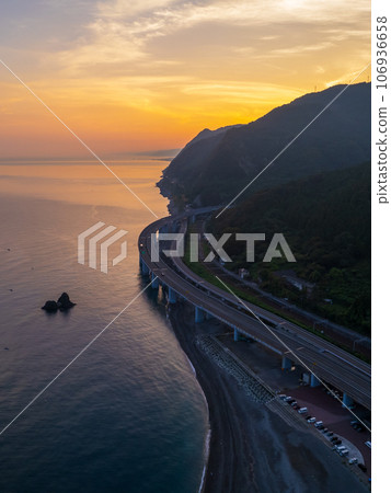 無人機/航拍｜清晨的大彌撒海岸（大彌撒碼頭公園周邊） 106936658