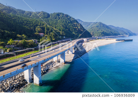 無人機/航拍｜早晨的親代海岸（親代碼頭公園周邊） 106936809