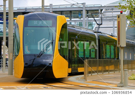 [Utsunomiya Light Rail] Type HU300 (Utsunomiya Haga Light Rail Line: Higashijukugo - Utsunomiya Station East Exit) 106936854