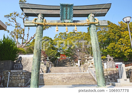 山口縣防府天滿宮參道上的青銅鳥居 106937778