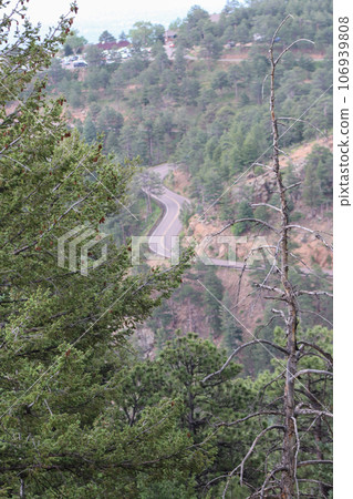 Mountain Pass Driving down from Estes Park 106939808