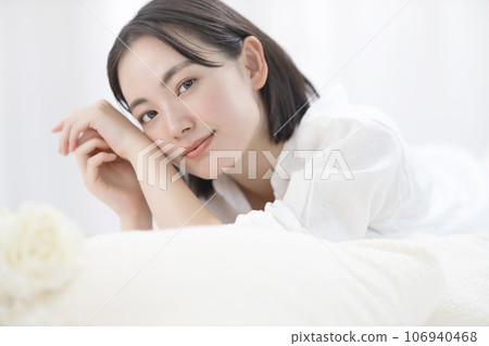 年輕女性的美麗形象 年輕女性的美麗形象 106940468