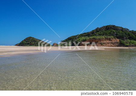 Tatsunoshima Beach on Iki Island, Nagasaki Prefecture 106940578