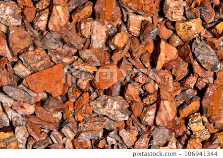 wet stones of red-gray color 106941344