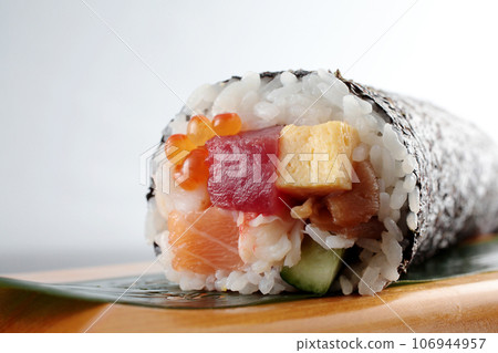 Futomaki image 106944957