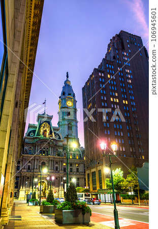 Philadelphia City Hall seen from Market Street at sunset in Pennsylvania, United States 106945601