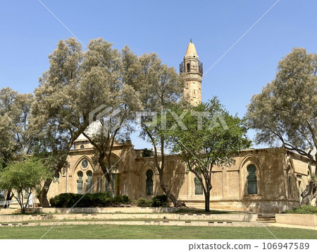 The old mosque in Beer Sheva 106947589