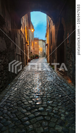 ancient narrow streets of Italy 106947688