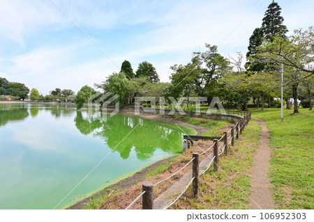 Lake Hakkaku (Togane City, Chiba Prefecture) Lake Hakkaku (Togane City, Chiba Prefecture) 106952303