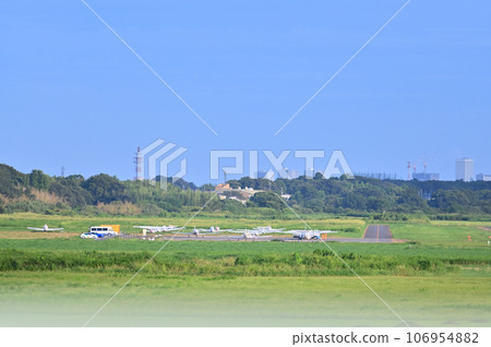 Scenery from Taroemon Bridge over Arakawa, view towards Honda Airport, Omiya Station, and Saitama Shintoshin, shot while driving 106954882