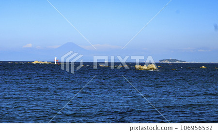 Shonan sea and sky (Kanagawa Prefecture, Hayama Town, autumn) 106956532