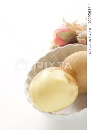 去皮的土豆 去皮的土豆 106956564