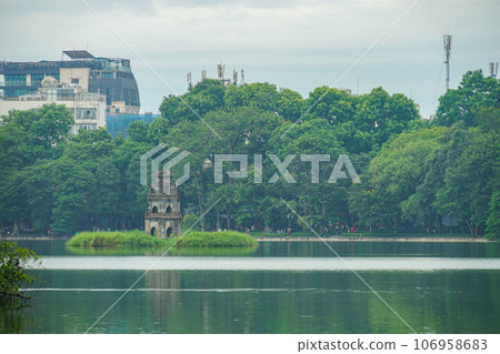 Hoan Kiem Lake 106958683