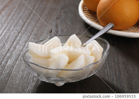 Toyomizu Nashi 106959533