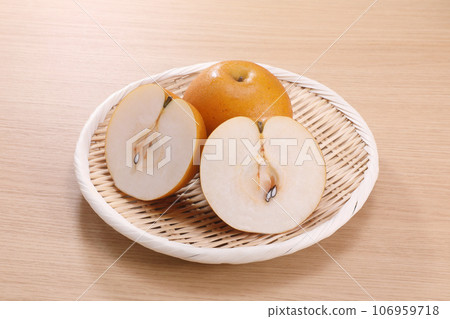 Toyomizu Nashi Toyomizu Nashi 106959718