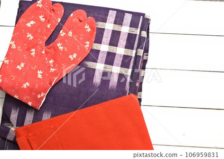 Antique kimono, red obi and tabi 106959831