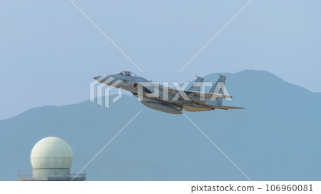 Air Self-Defense Force 303rd Squadron F-15J Eagle low-altitude flight Air Self-Defense Force 303rd Squadron F-15J Eagle low-altitude flight 106960081