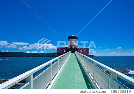 高知縣、土佐清水、足折岬、龍串海岸、足折海洋博物館、足折海底博物館和海岸 106960819