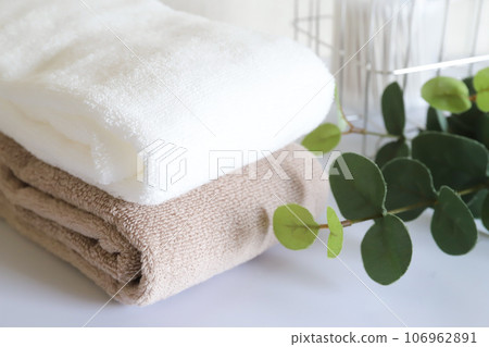 Towel washroom image 106962891