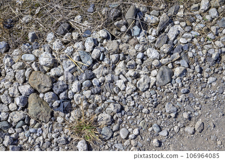 停車場碎石路地面圖片 106964085