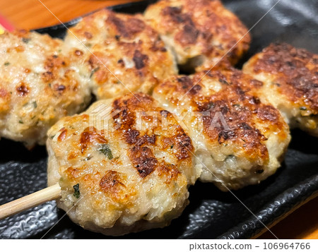 手工鹽肉丸子串 106964766