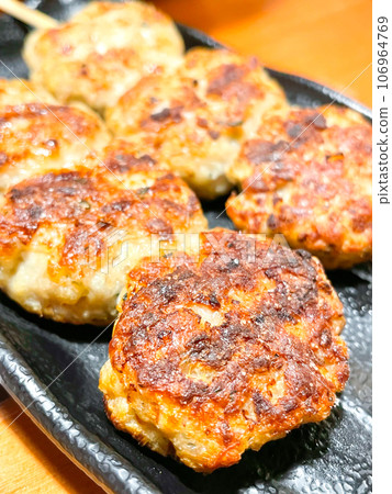 手工鹽肉丸子串 106964769