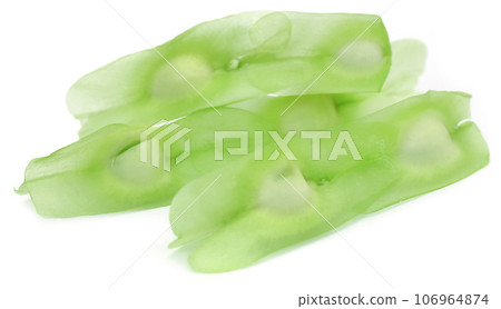 Moringa seeds 106964874