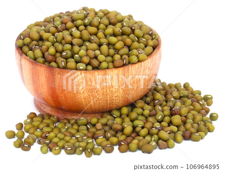 Mung bean in wooden bowl Mung bean in wooden bowl 106964895