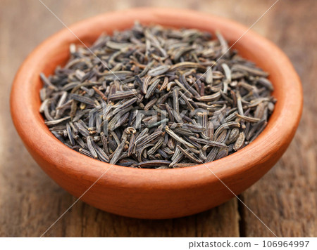 Caraway seeds Caraway seeds 106964997