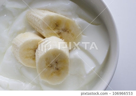 Banana almond tofu Banana almond tofu 106966553