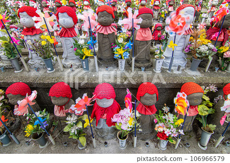 Mr. Jizo of Zojoji 106966579