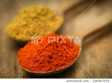 Ground chili and coriander 106967059