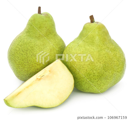Fresh pears 106967159