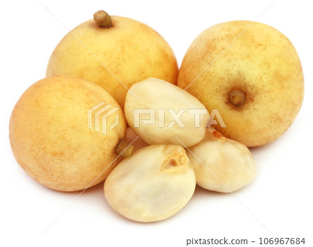 Burmese grapes 106967684