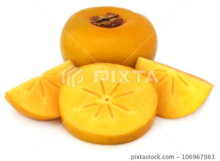 Fresh persimmon 106967863