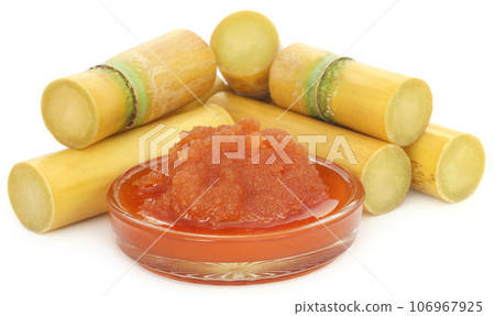 Molasses with sugarcane 106967925