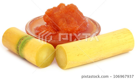 Molasses with sugarcane 106967937