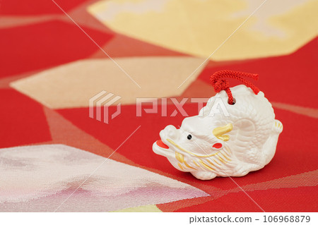 龍年新年素材 白龍雕像 日式圖案袋 龍年新年素材 白龍雕像 日式圖案袋 106968879