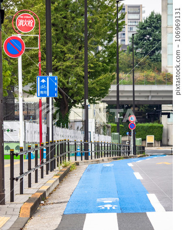 Regulatory sign 327-4-2 “Ordinary bicycle lane” 106969131